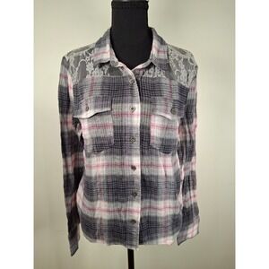 Mudd Womens Grey Pink Plaid Flannel Button Up Shirt Lace Shoulder Accent Large